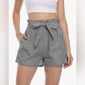 PEIQI Striped Shorts High Waisted Elastic Beach Short w Pockets Belt  Gray NWOT